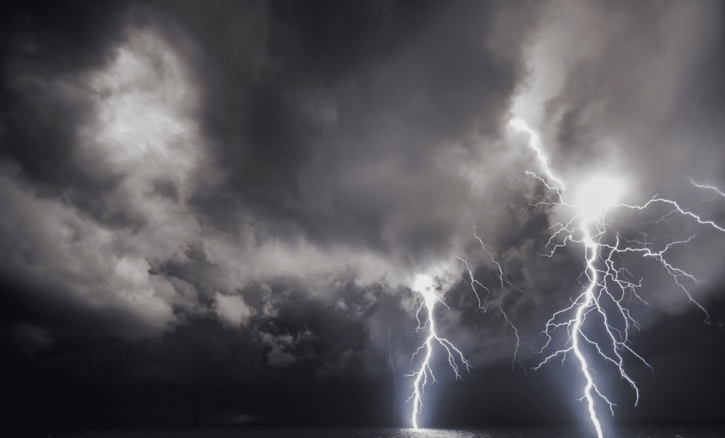 Allerta meteo: emanate condizioni meteorologiche avverse per pioggia e temporali